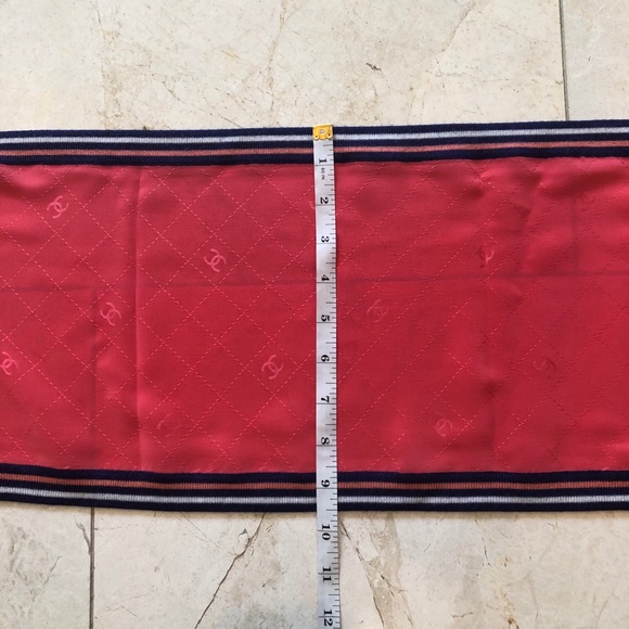 Chanel authentic Print red multicolor silk scarf - Picture 14 of 14